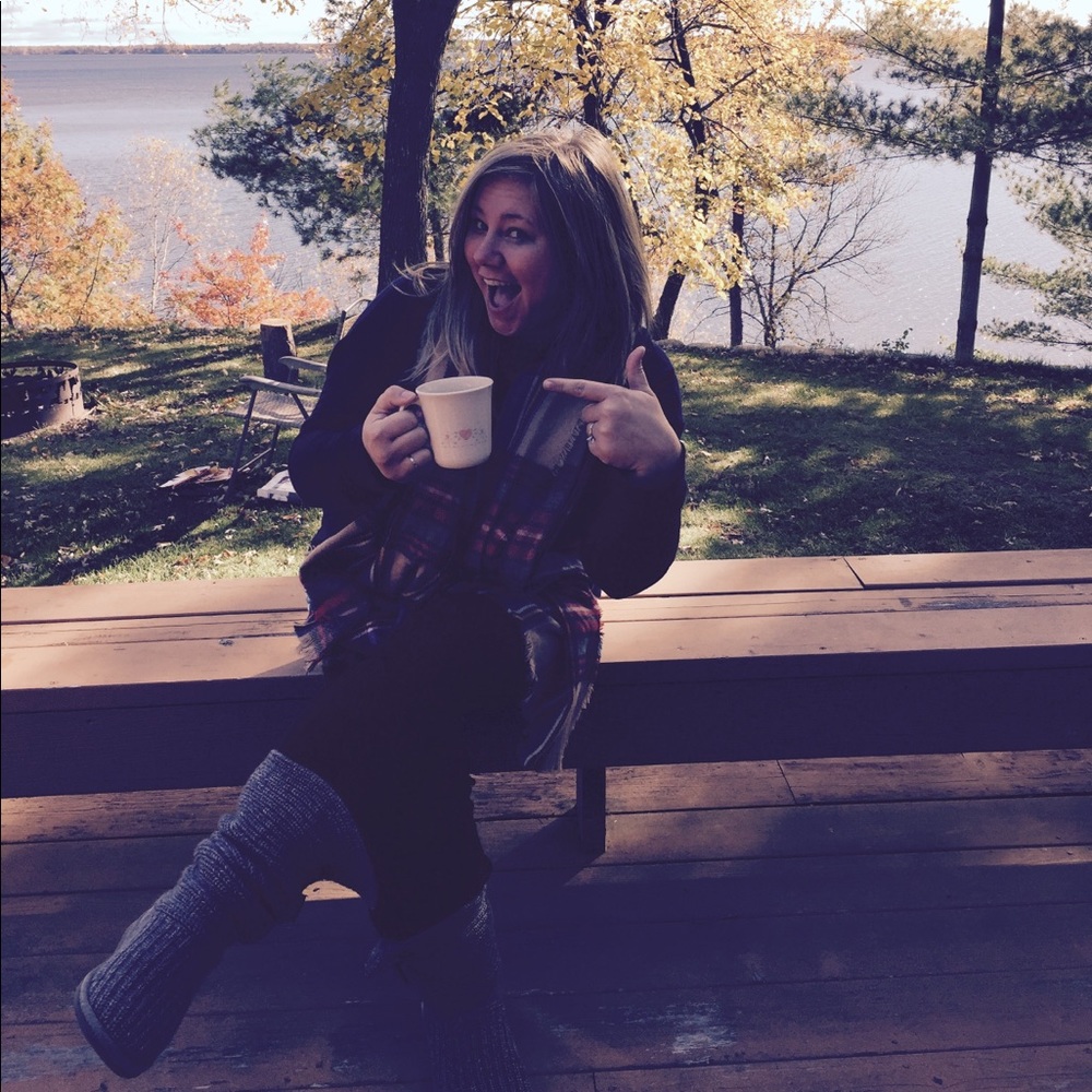 Meet your Posher, Crystal